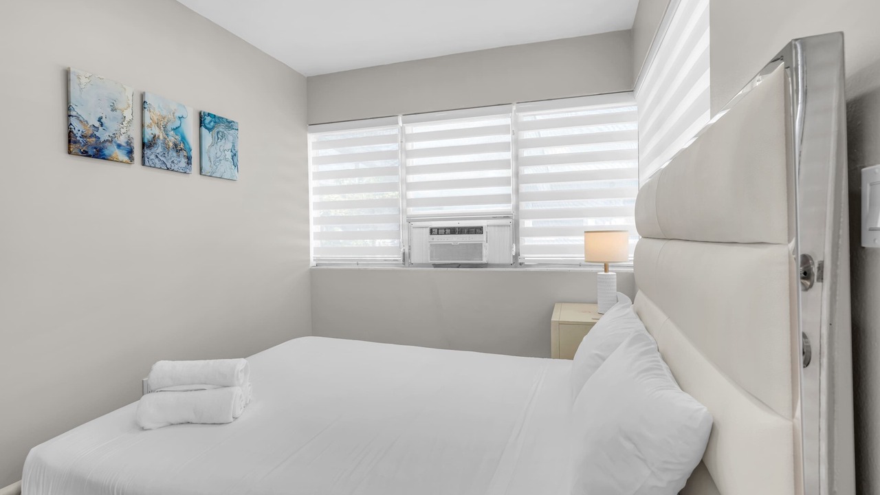 Photo of Bedroom in Bay Harbor Islands