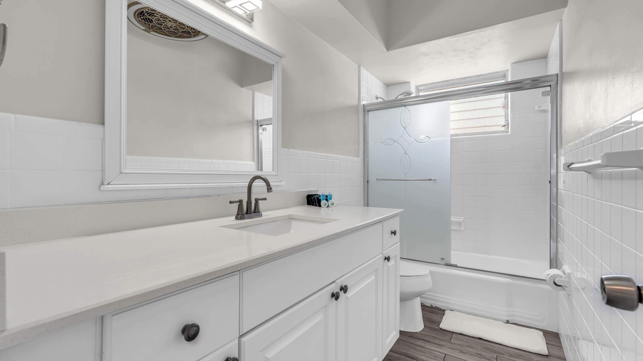 Photo of Bathroom in Bay Harbor Islands