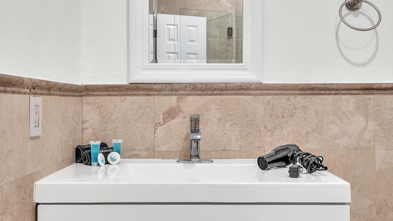Photo of Bathroom in Bay Harbor Islands