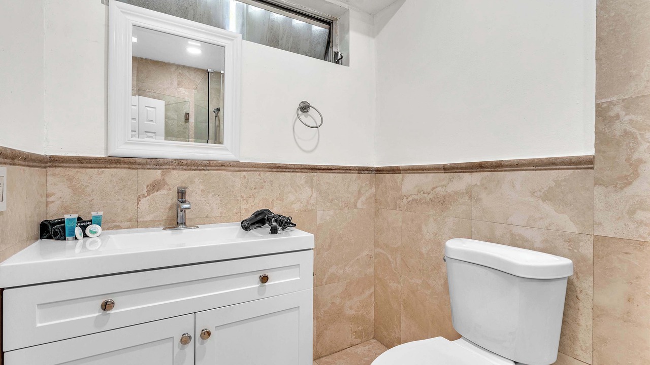 Photo of Bathroom in Bay Harbor Islands