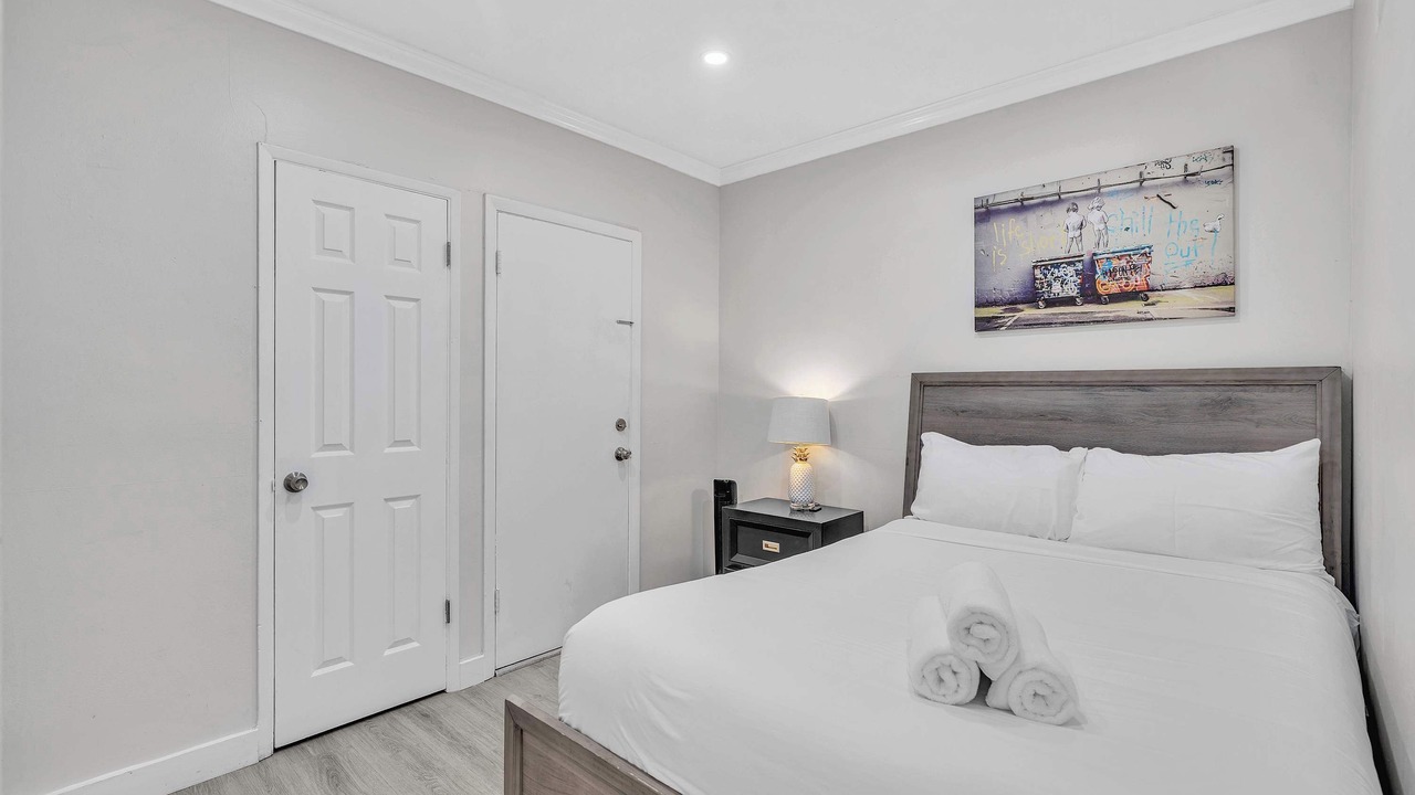 Photo of Bedroom in Bay Harbor Islands