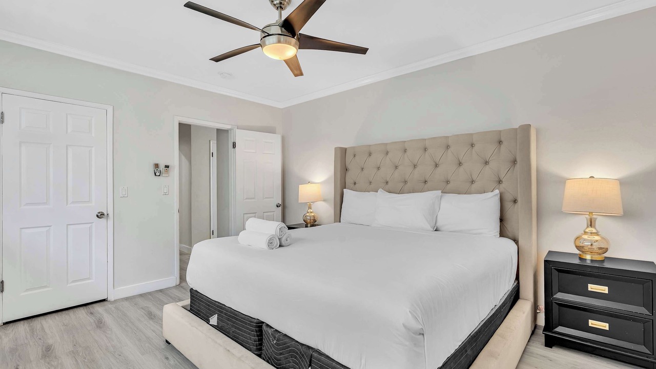 Photo of Bedroom in Bay Harbor Islands