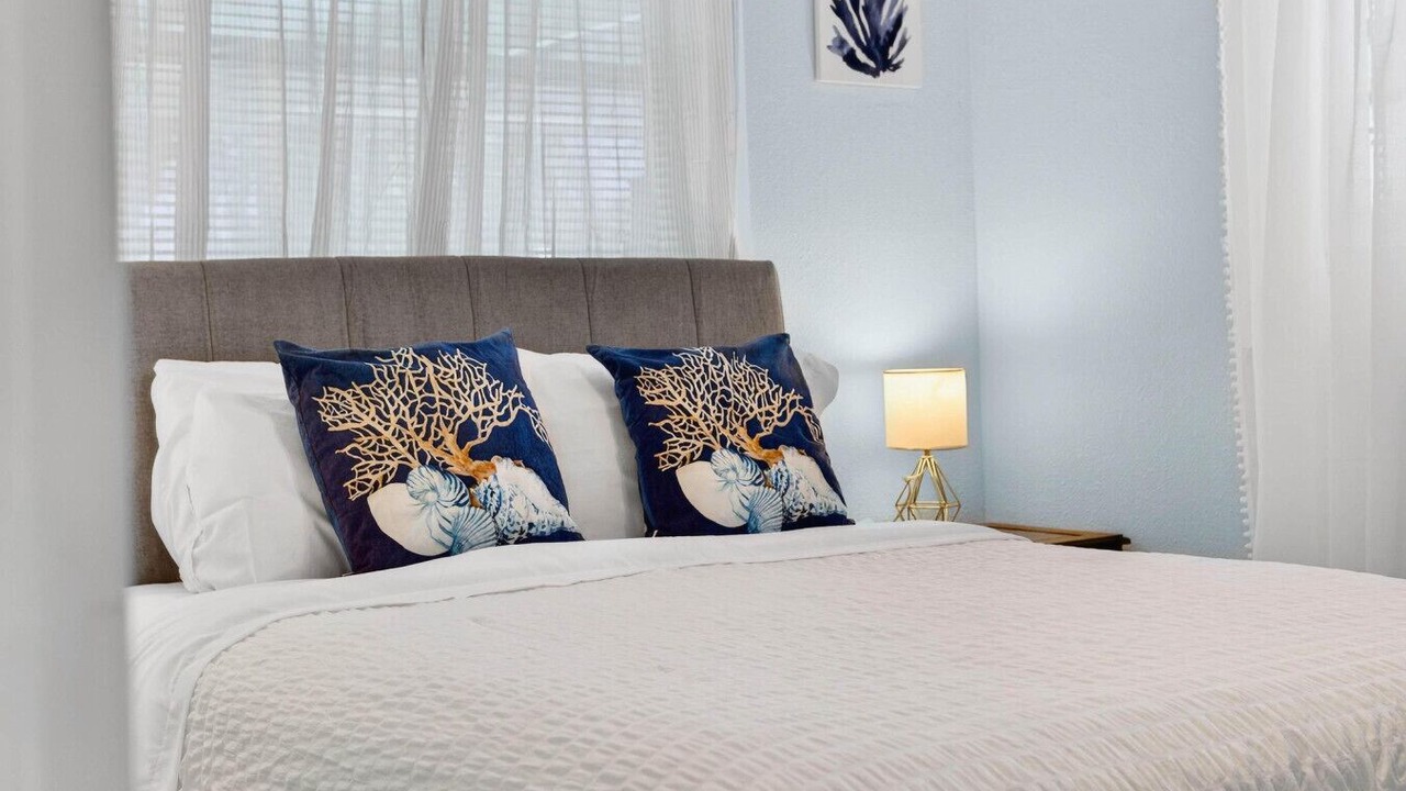 Photo of Bedroom in Redington Beach