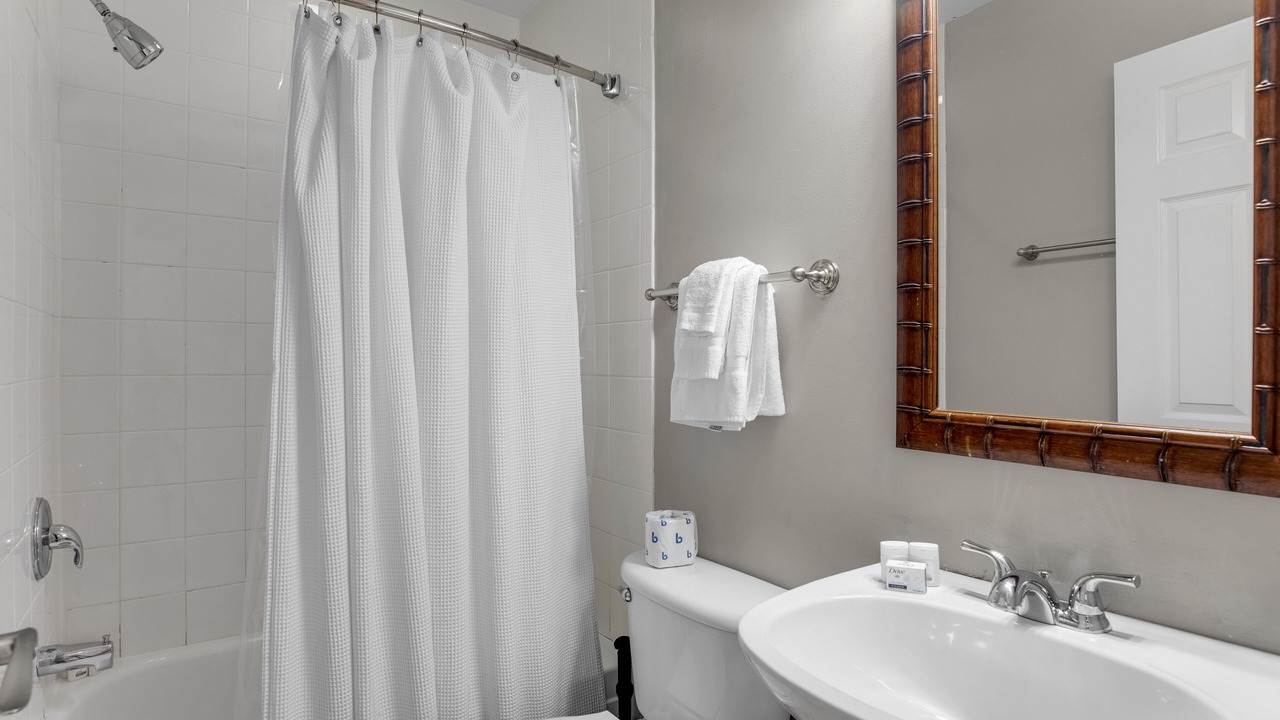 Photo of Bathroom in Marathon