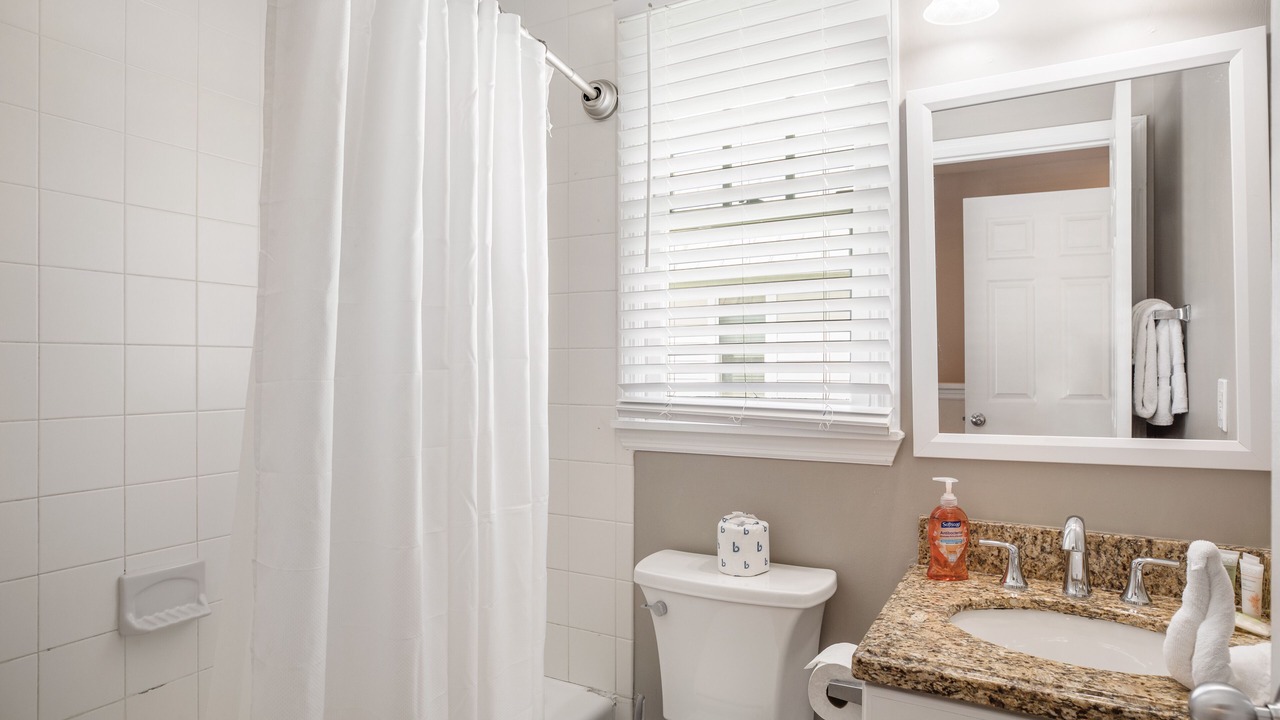 Photo of Bathroom in Marathon