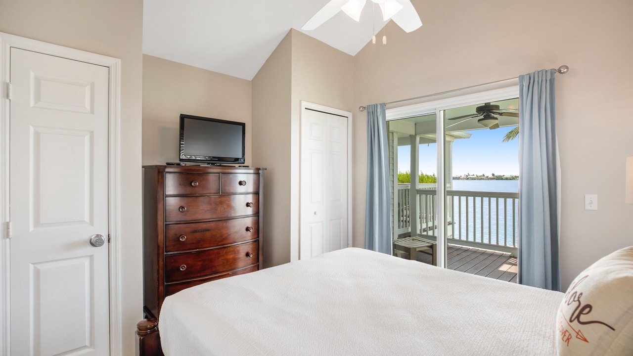Photo of Bedroom in Marathon