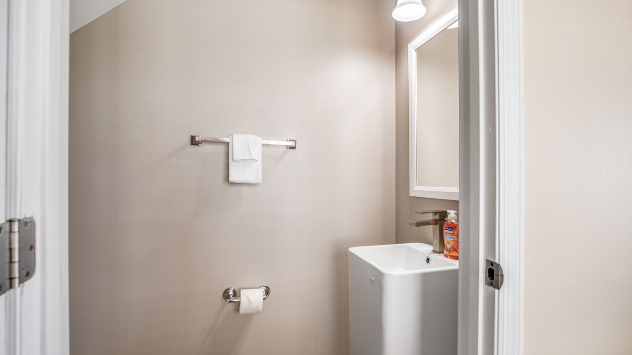 Photo of Bathroom in Marathon