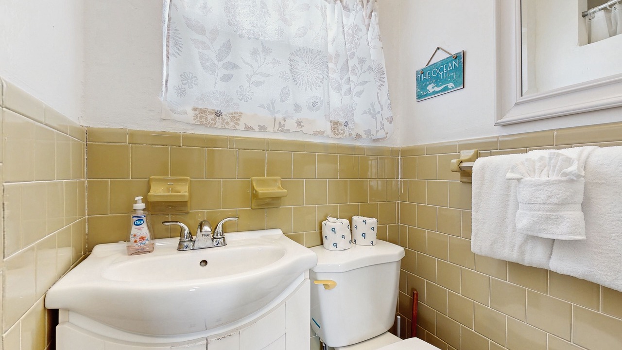Photo of Bathroom in Marathon