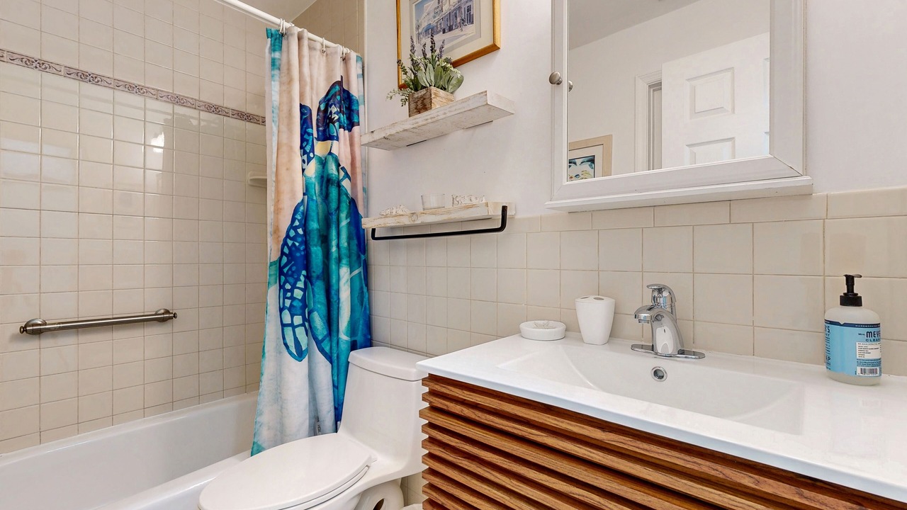 Photo of Bathroom in Key Colony Beach