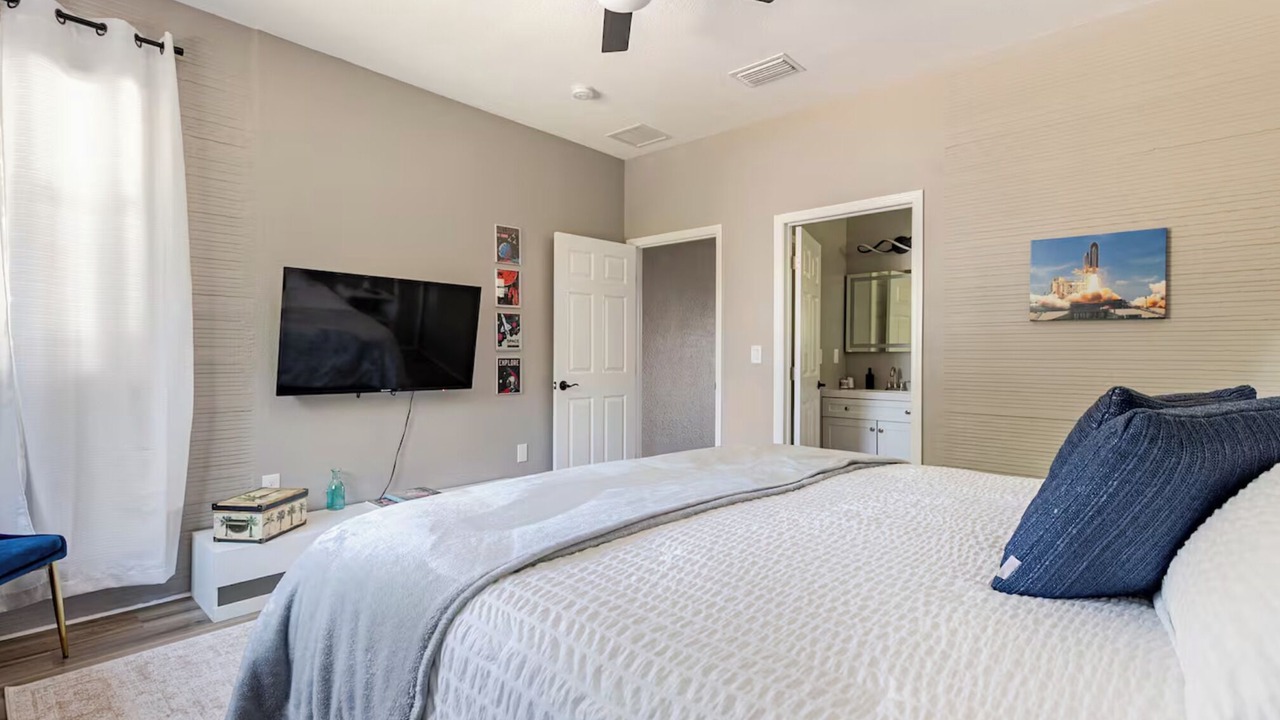 Photo of Bedroom in Tropic