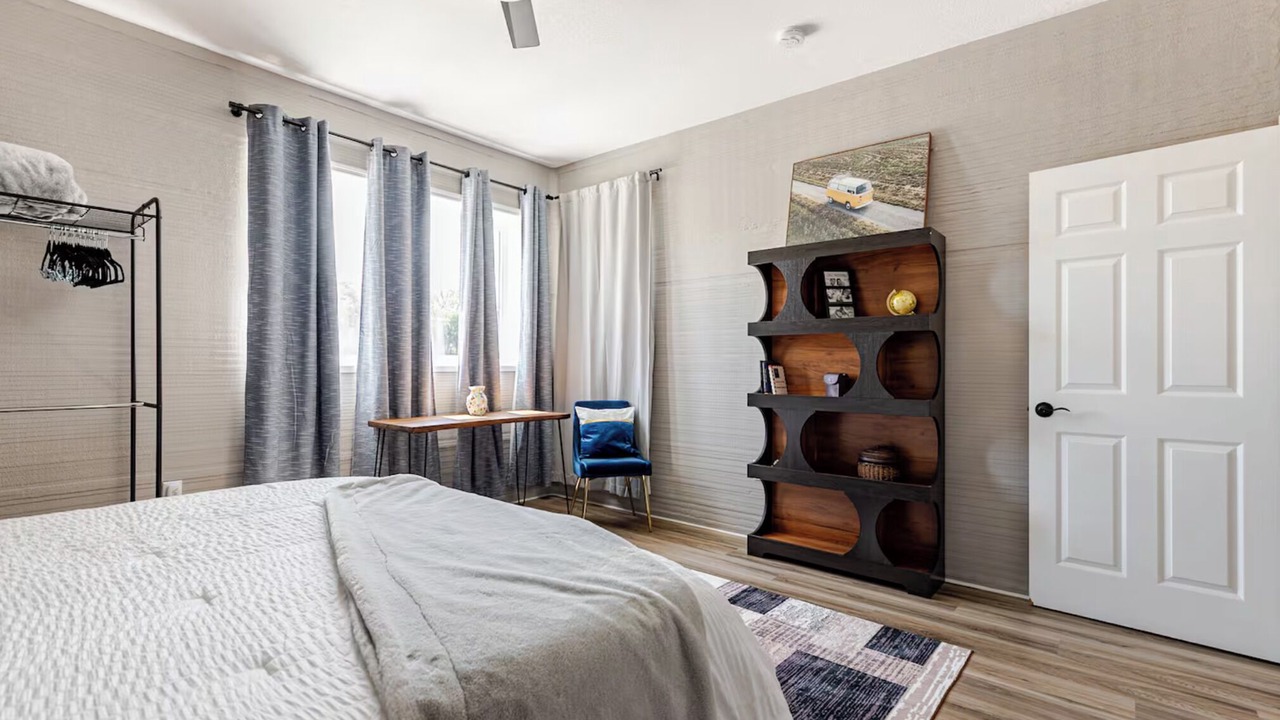 Photo of Bedroom in Tropic