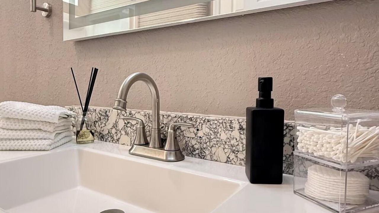 Photo of Bathroom in Tropic