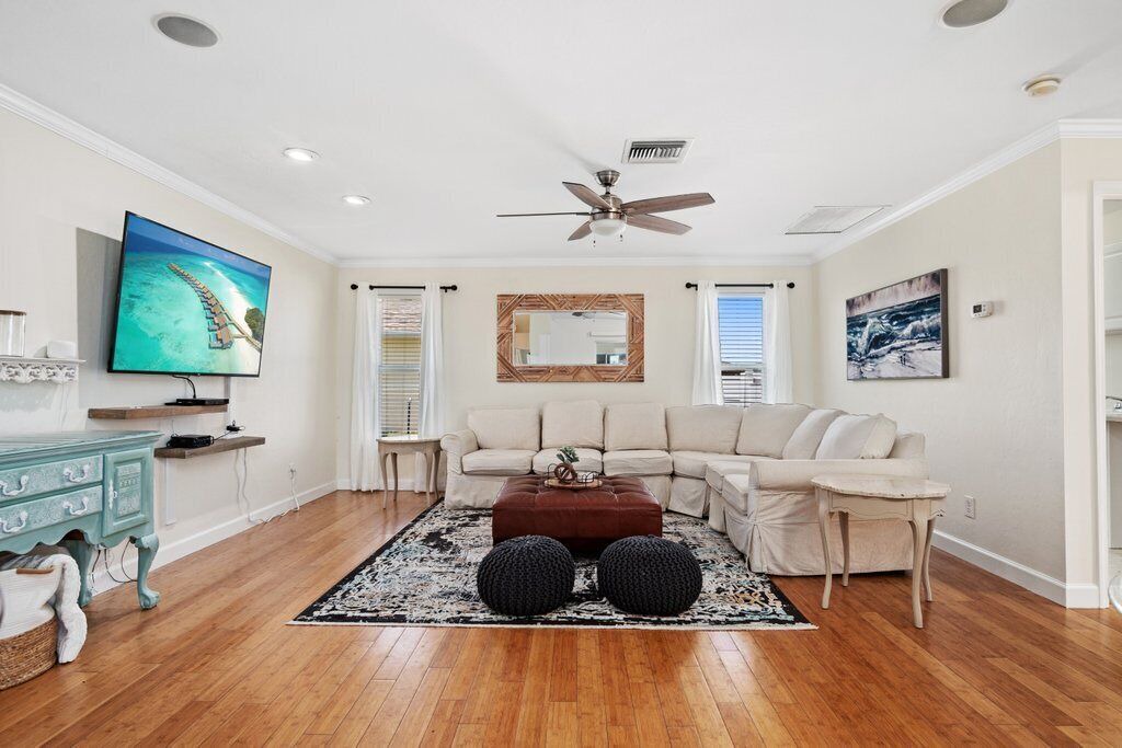 Photo of Livingroom in Biggar