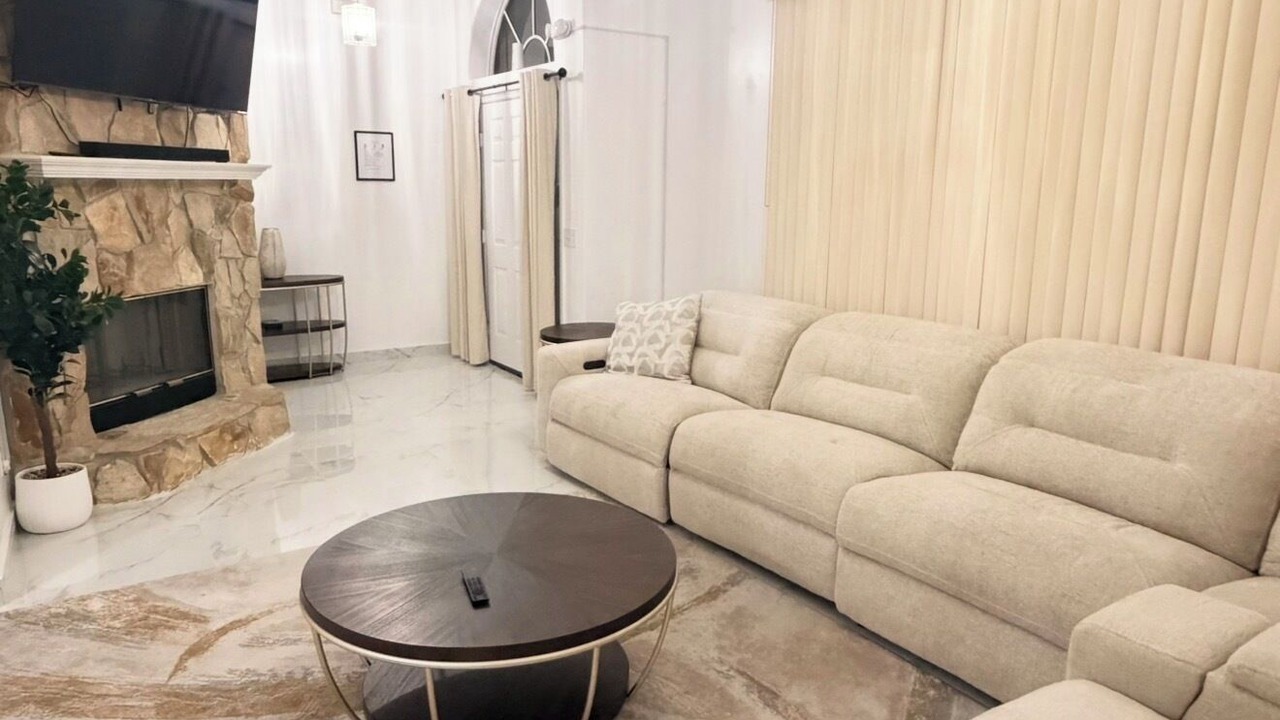 Photo of Livingroom in Sebastian Highlands