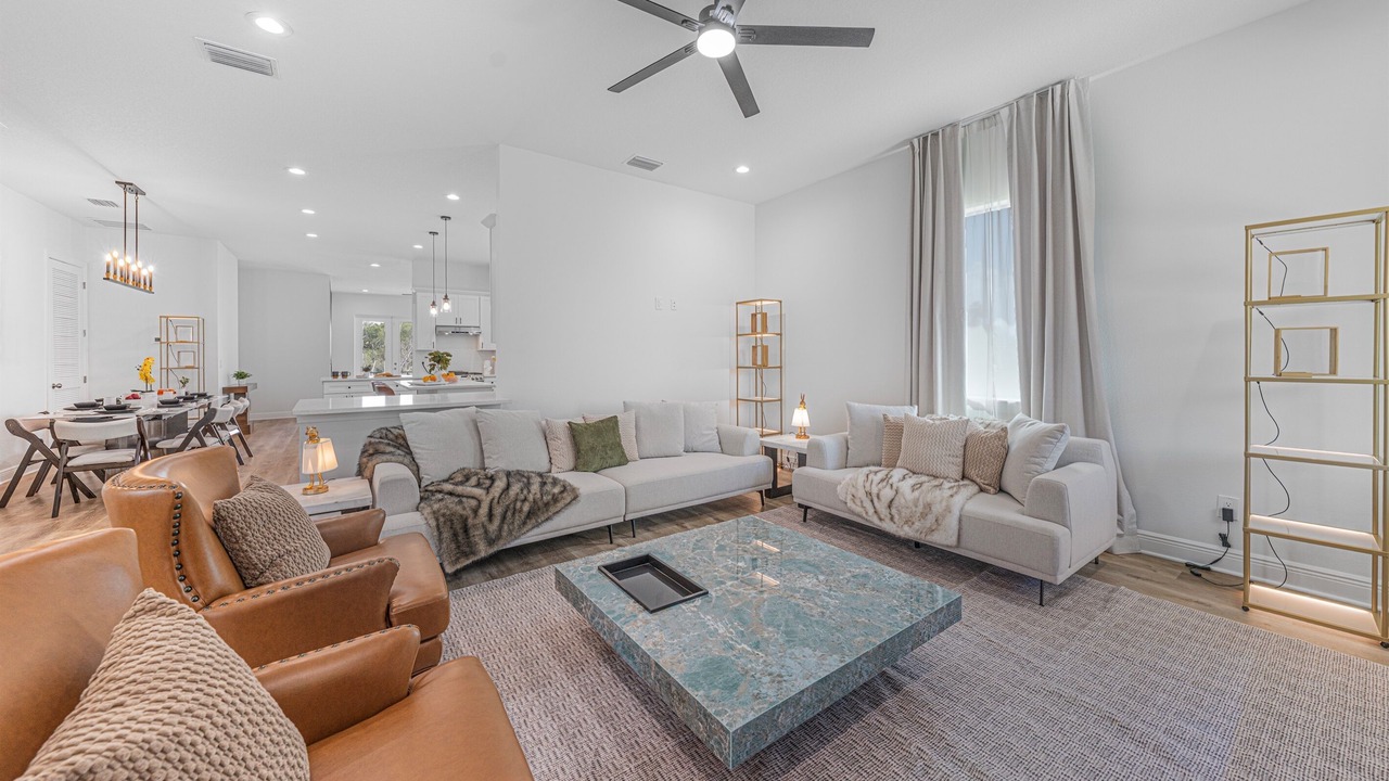 Photo of Livingroom in Palm River-Clair Mel