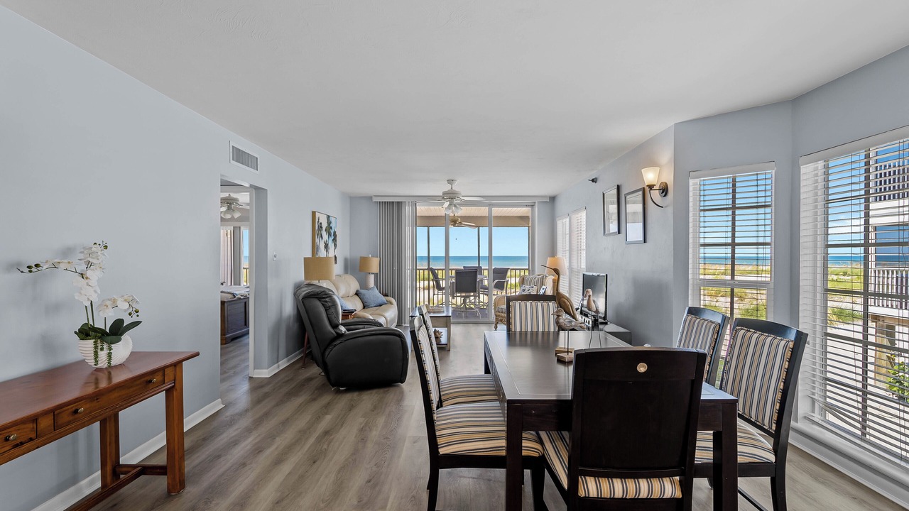 Photo of Livingroom in Palm Island
