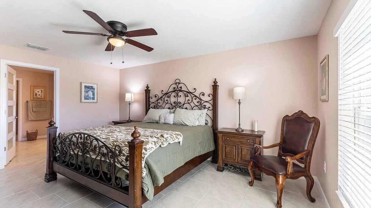 Photo of Bedroom in Rotonda Lakes