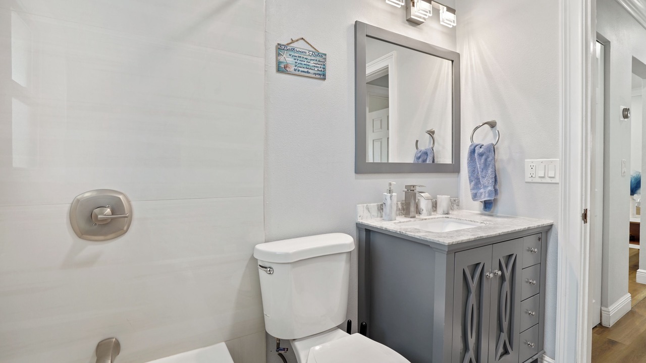 Photo of Bathroom in Largo