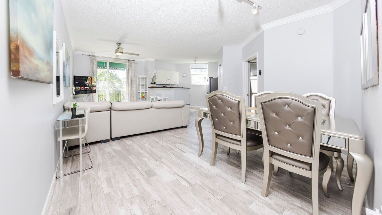 Photo of Livingroom in Downtown West Palm Beach