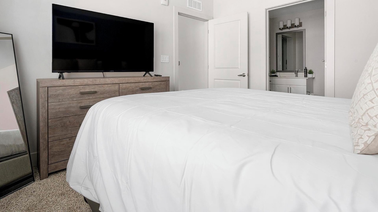 Photo of Bedroom in West 1st Street