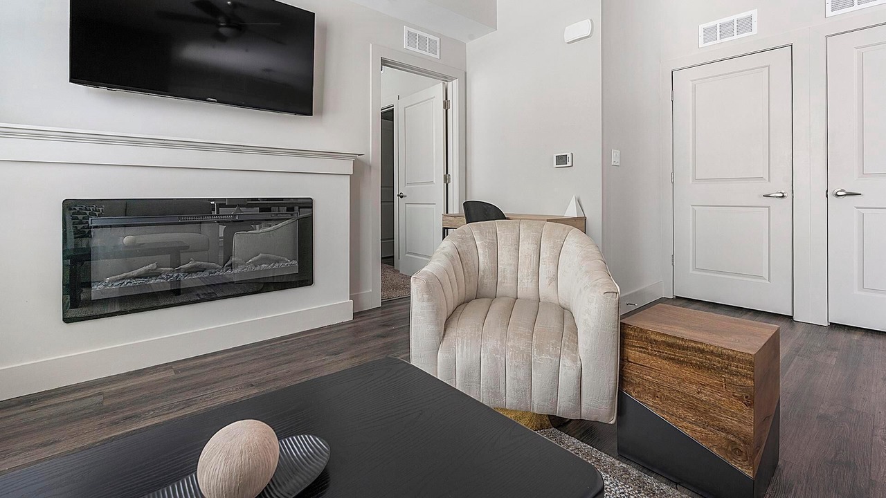 Photo of Livingroom in West 1st Street
