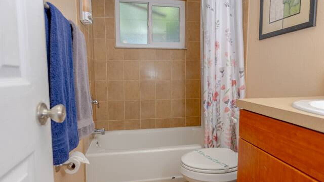 Photo of Bathroom in Arlington Park