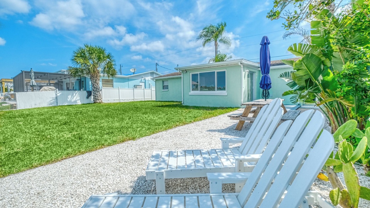 Photo of Patio Balcony in Signal Cove