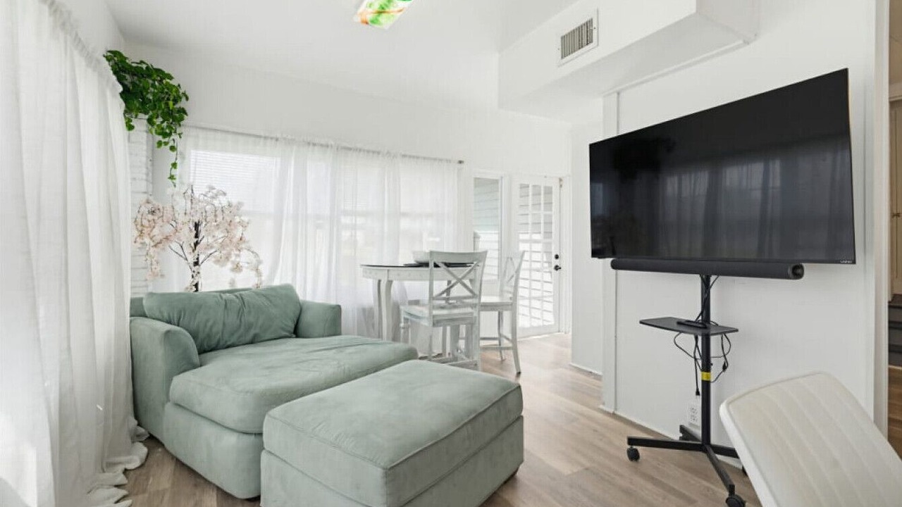 Photo of Bedroom in Historic Downtown Melbourne