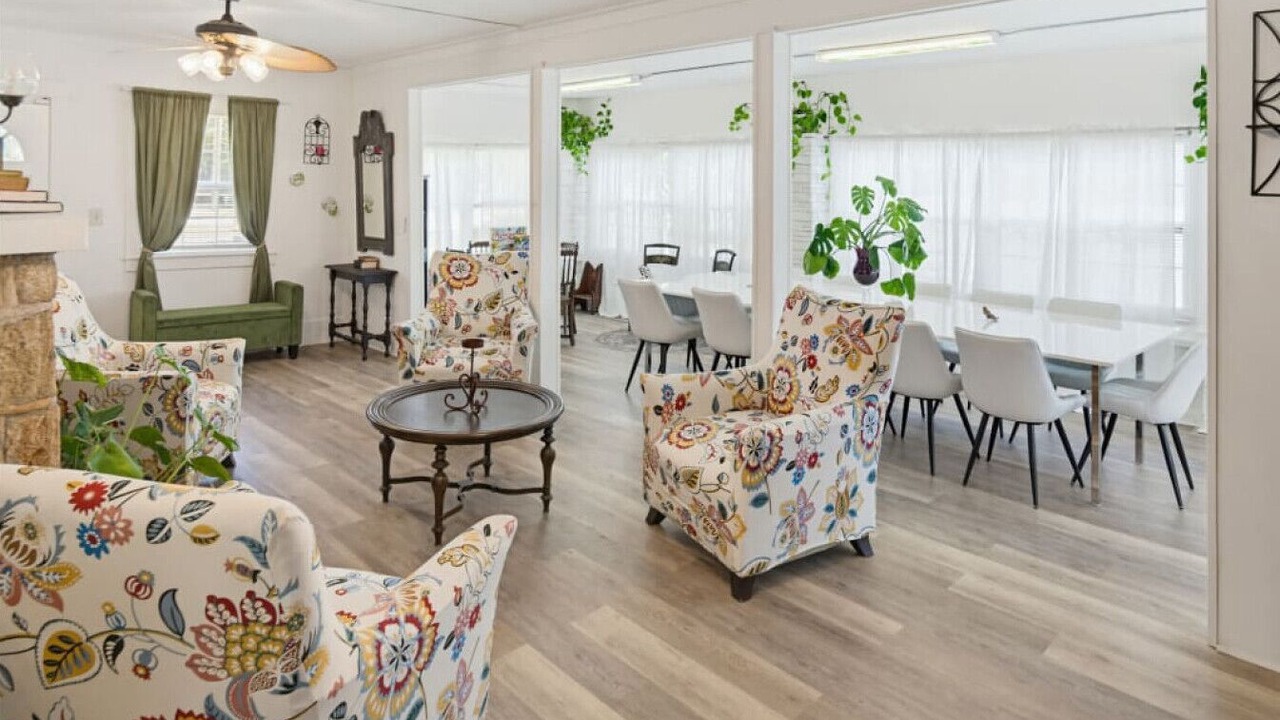 Photo of Bedroom in Historic Downtown Melbourne