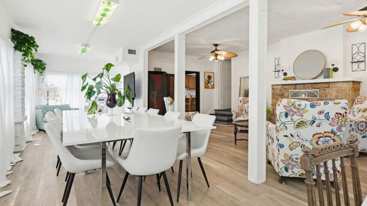 Photo of Bedroom in Historic Downtown Melbourne