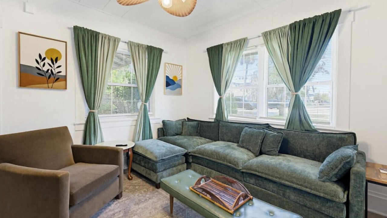 Photo of Bedroom in Historic Downtown Melbourne