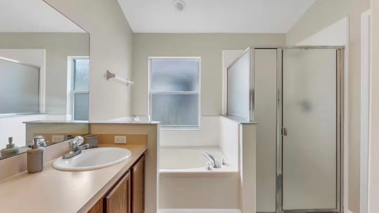 Photo of Bathroom in Eagle Pointe South