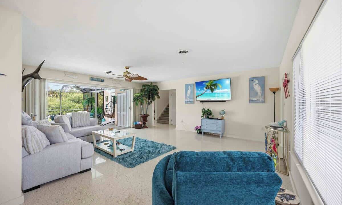 Photo of Livingroom in Englewood