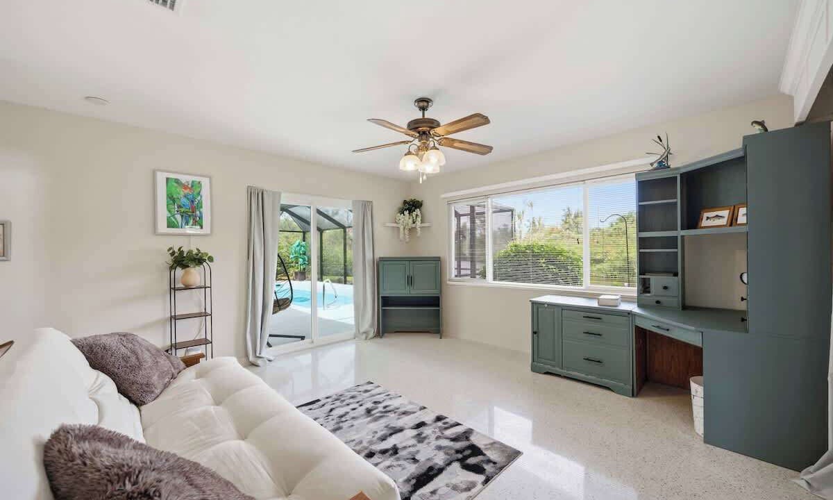 Photo of Livingroom in Englewood