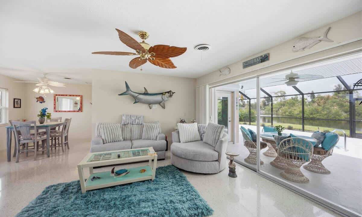 Photo of Livingroom in Englewood