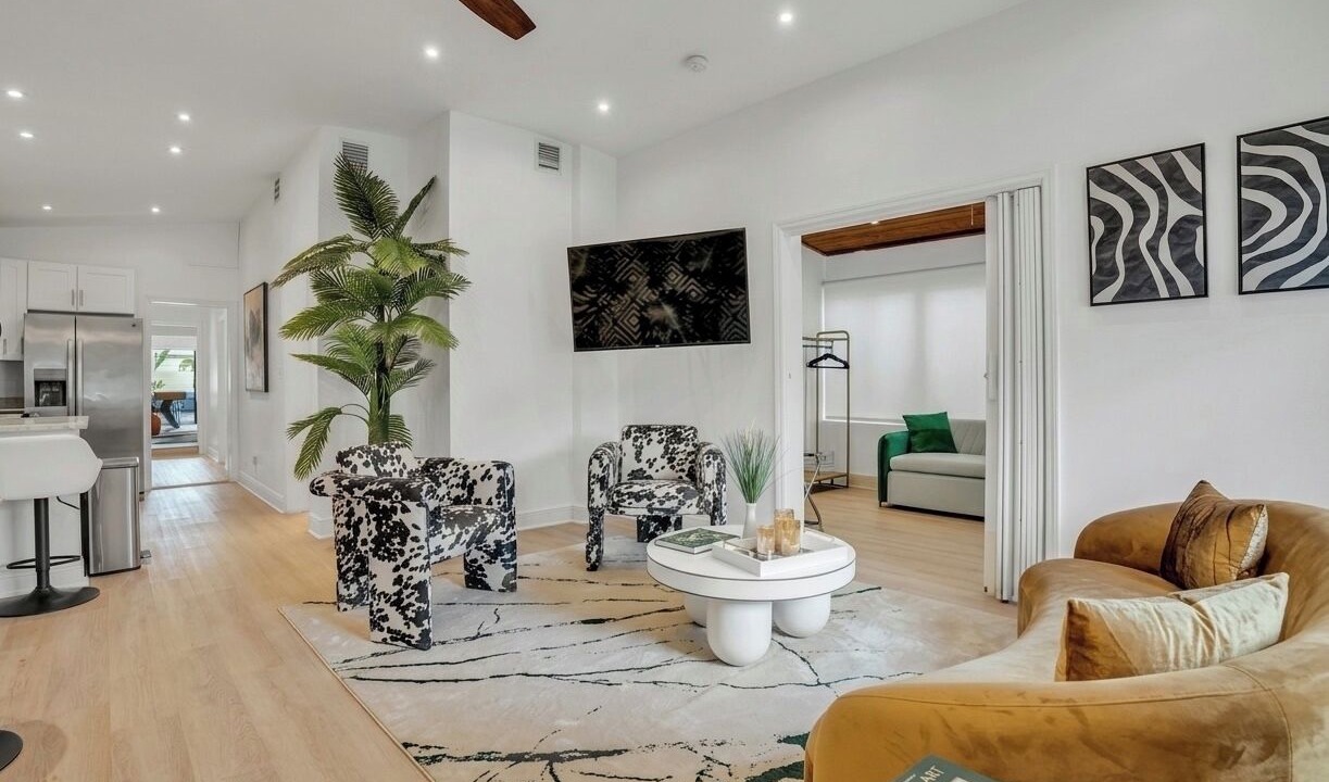 Photo of Livingroom in Lake Ridge