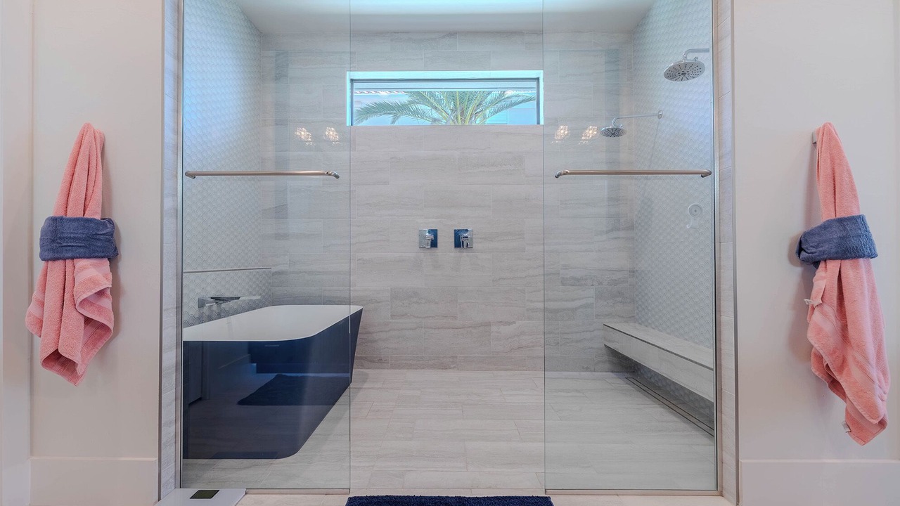 Photo of Bathroom in Pelican