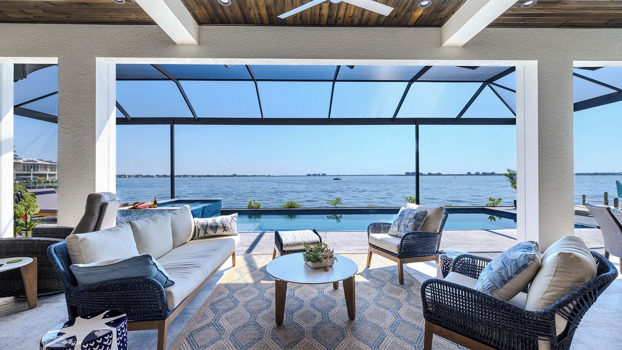 Photo of Outdoor in Pelican