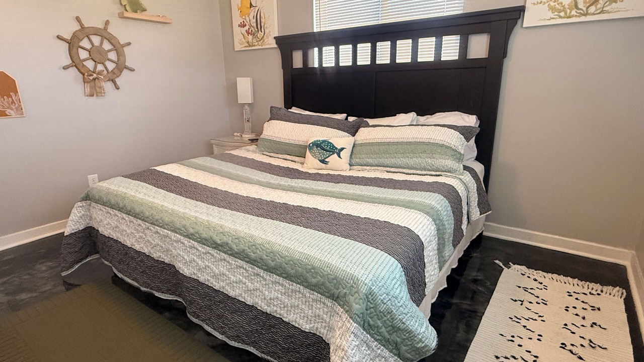 Photo of Bedroom in Yacht Club