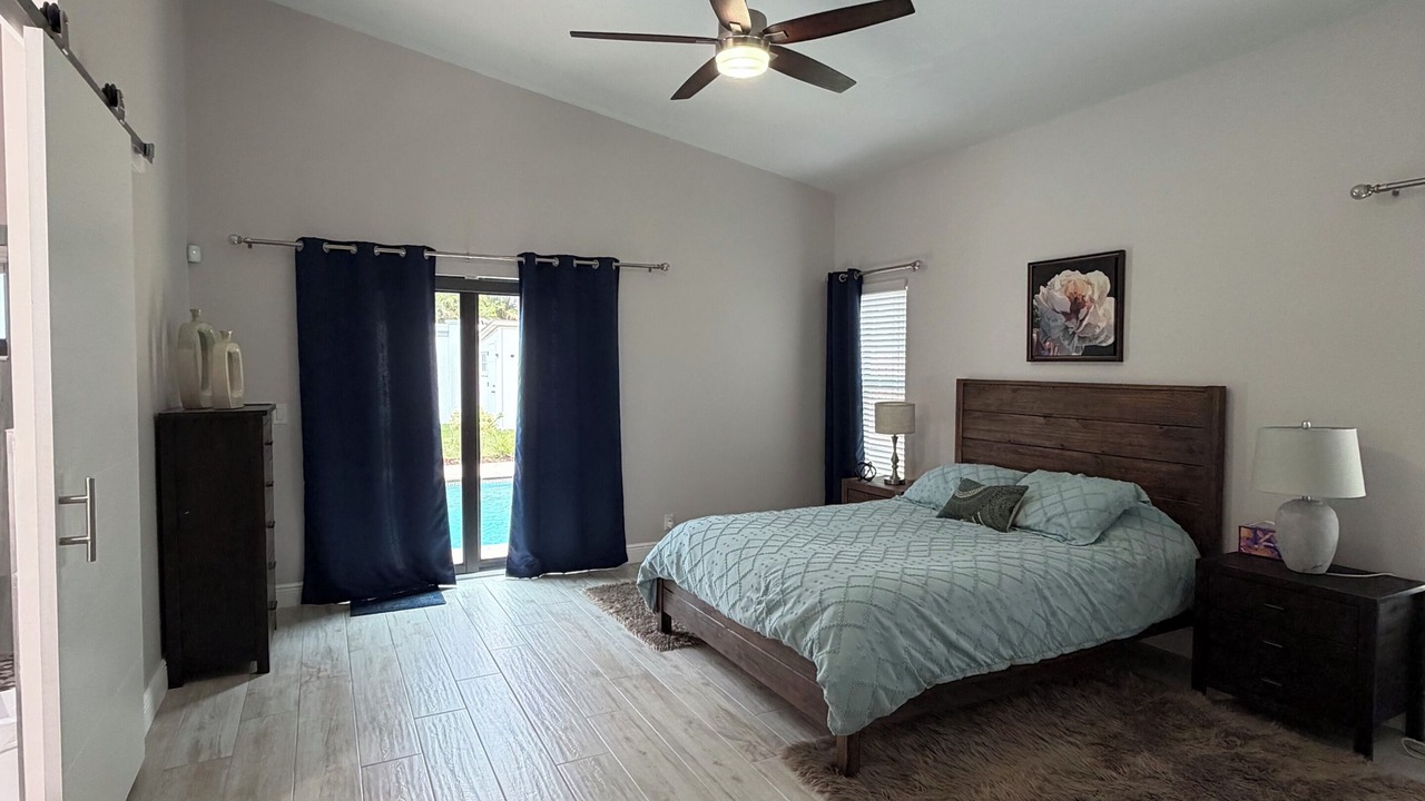 Photo of Bedroom in Sunrise