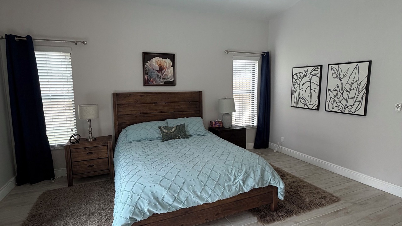 Photo of Bedroom in Sunrise