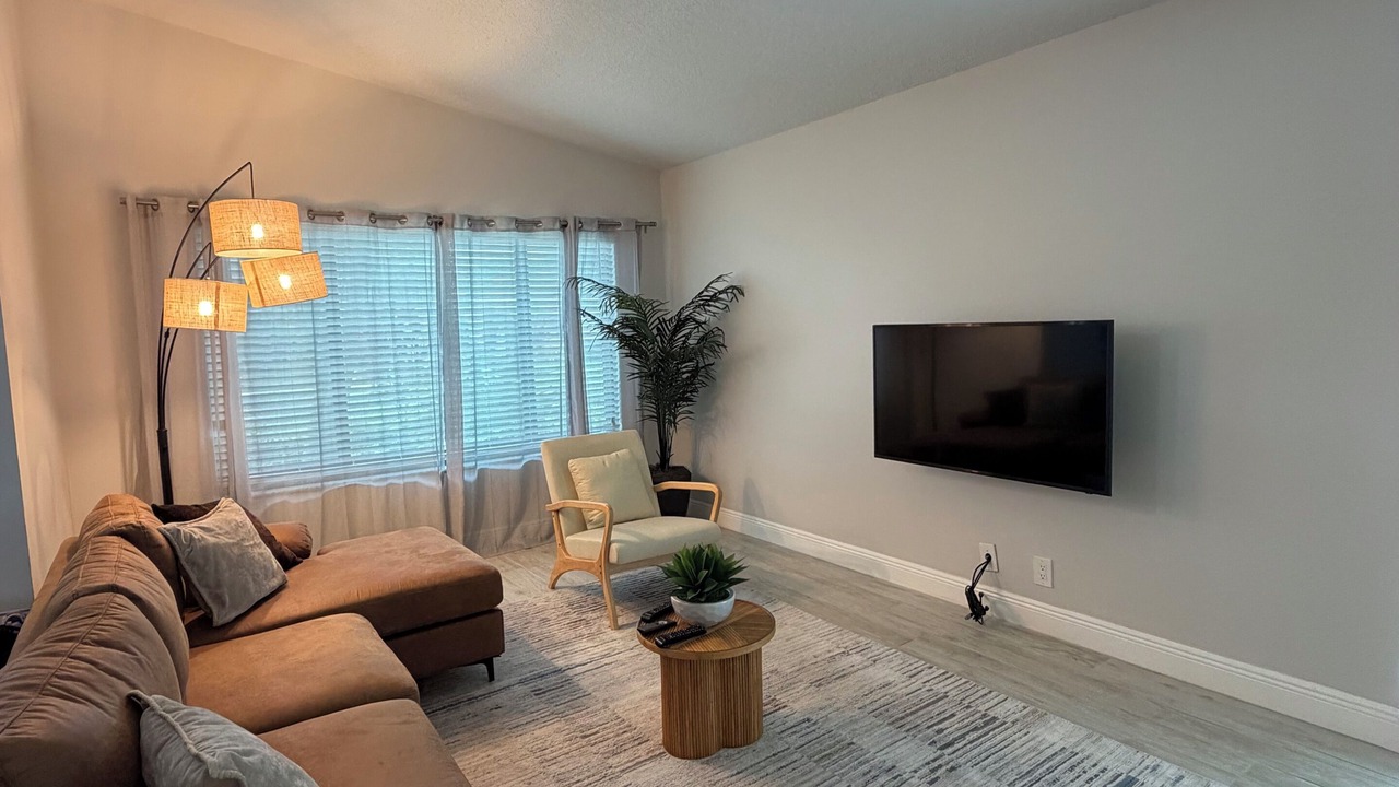 Photo of Livingroom in Sunrise