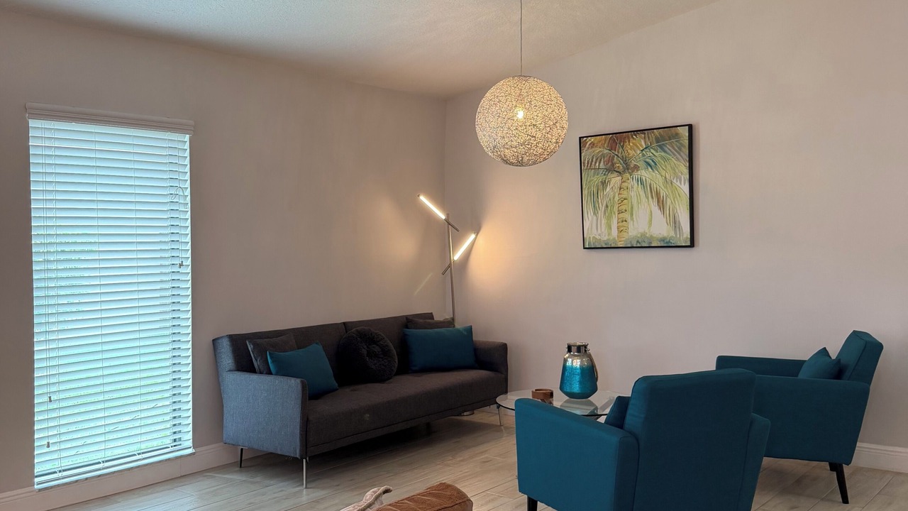 Photo of Livingroom in Sunrise