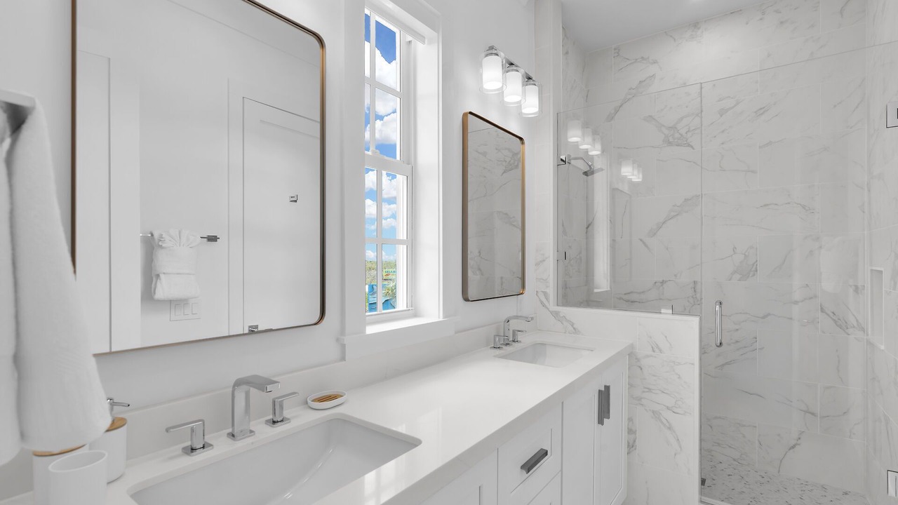 Photo of Bathroom in Marathon