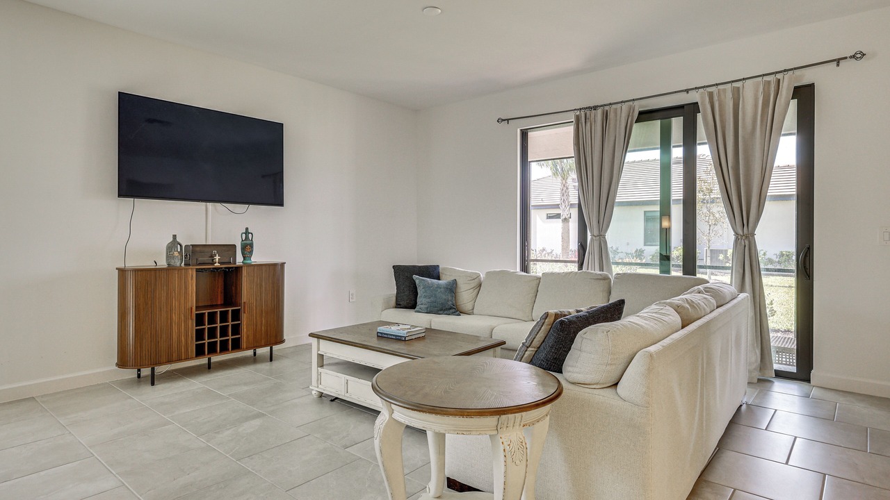 Photo of Bedroom in Estero