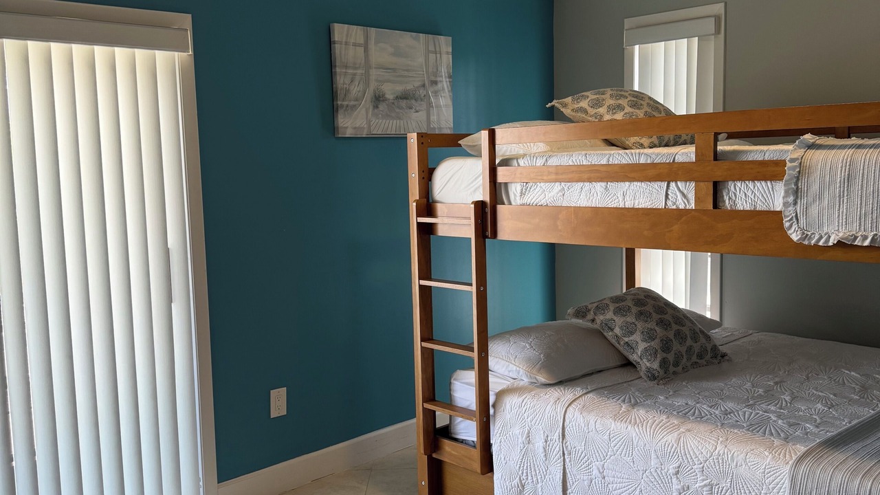 Photo of Bedroom in Long Key