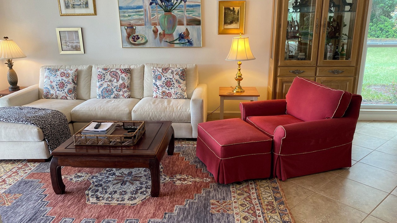 Photo of Livingroom in Imperial Golf Estates