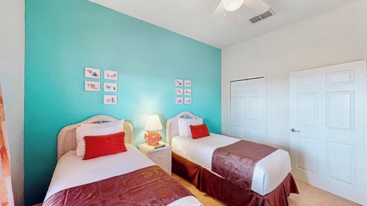 Photo of Bedroom in Bahama Bay