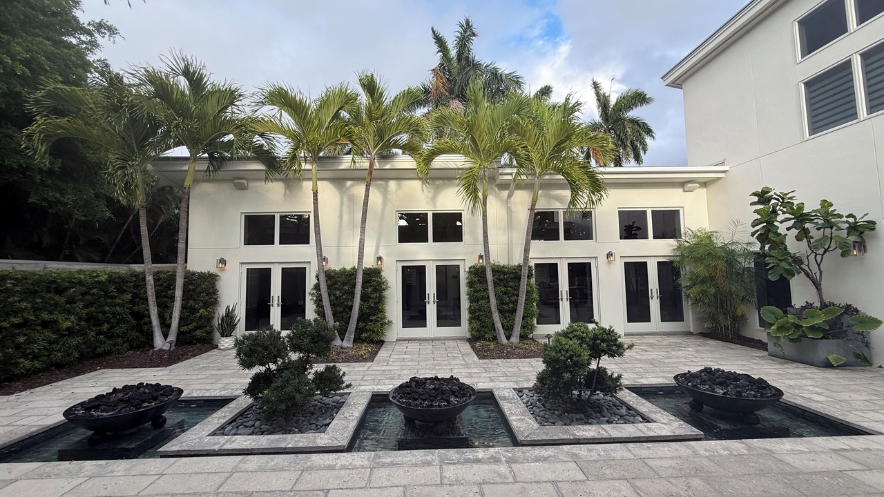 Photo of Outdoor in Aqualane Shores