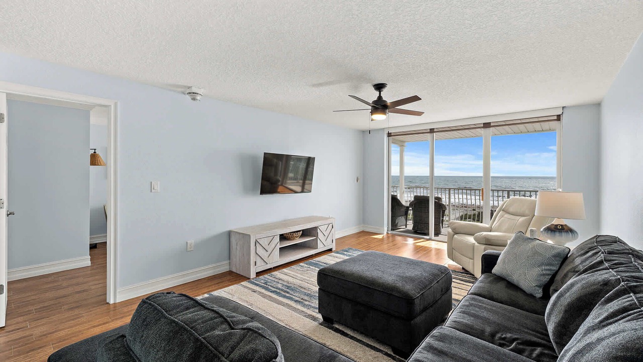 Photo of Patio Balcony in Crescent Beach